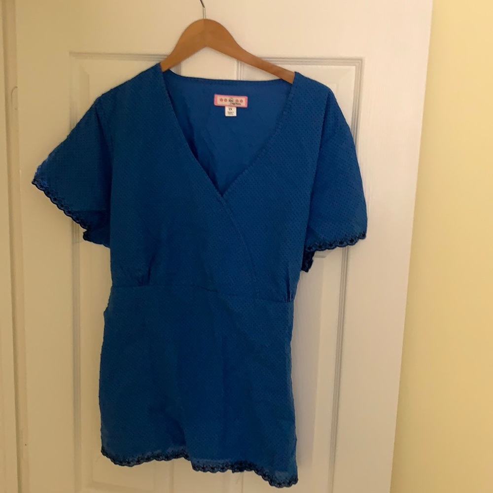 Koi scrub top